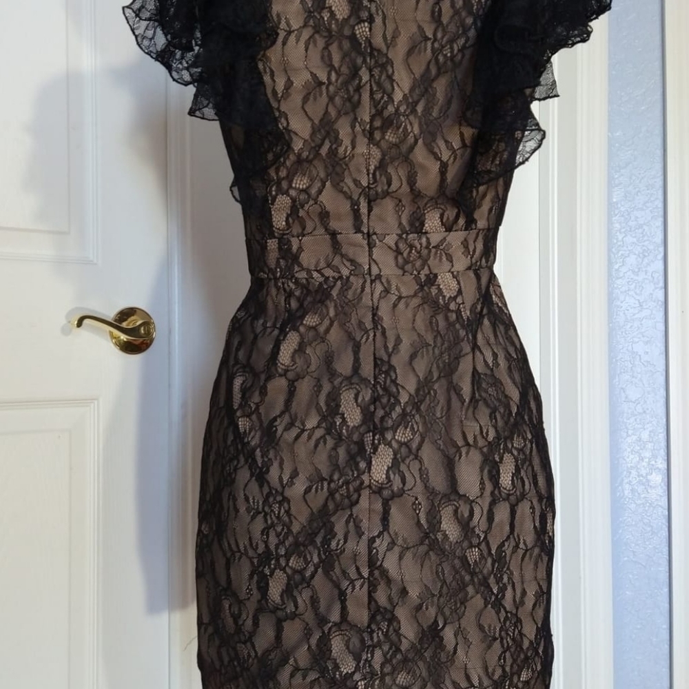 Chequer Dress - Picture 2 of 11
